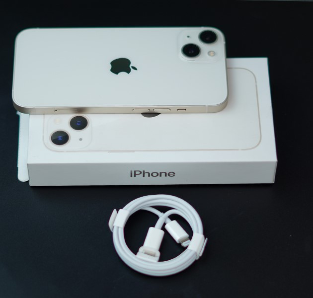 محصول نمونه تستی گوشی موبایل اپل مدل iPhone 13 CH دو سیم کارت ظرفیت 128 گیگابایت و رم 4 گیگابایت